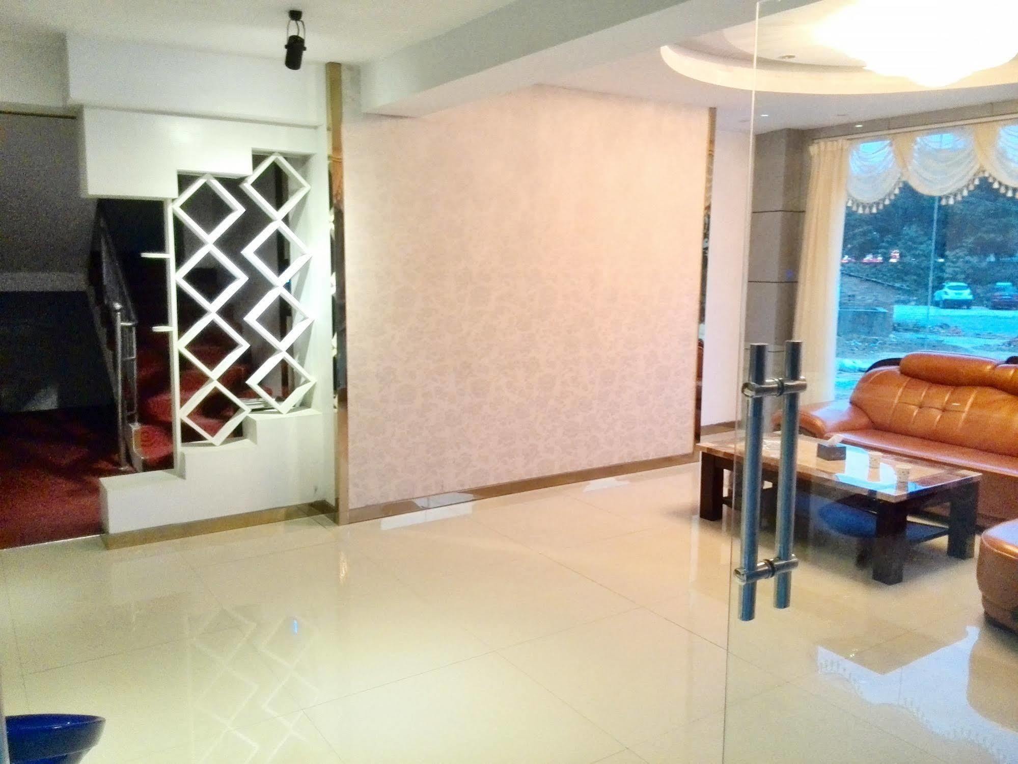 Guilin Tianyi Business Hotel Exteriör bild